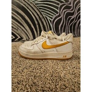 Nike Air Force 1 '07 Low Mens Size 4 University White Gold FD7039-100 Youth